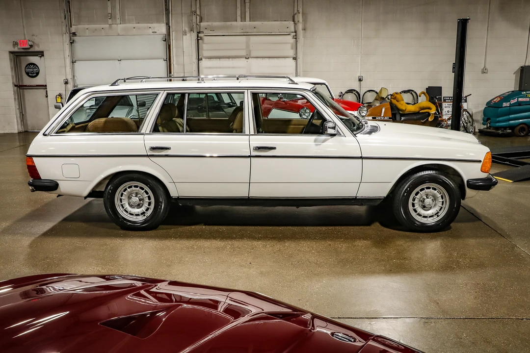 1980 Mercedes-Benz W123 Wagon (S123) - Image 12 of 31