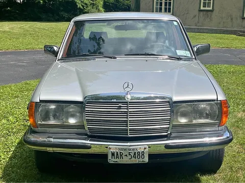 1980 Mercedes-Benz 280E Euro Specs