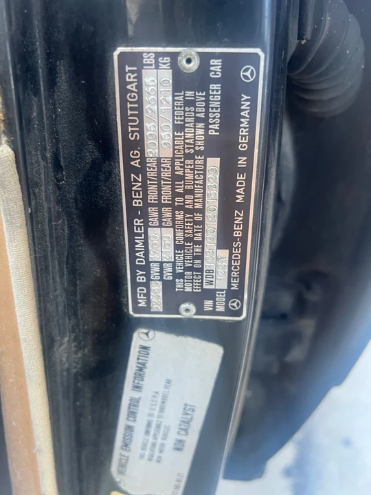 1980 Mercedes-Benz W123 Sedan - Image 14 of 17