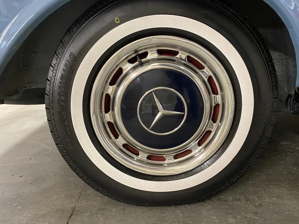 1980 Mercedes-Benz W123 Sedan - Image 13 of 31