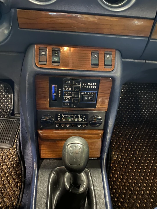 1980 Mercedes-Benz W123 Sedan - Image 27 of 31