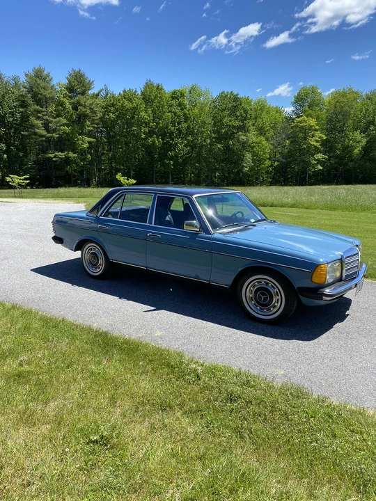 1980 Mercedes-Benz W123 Sedan - Image 5 of 31