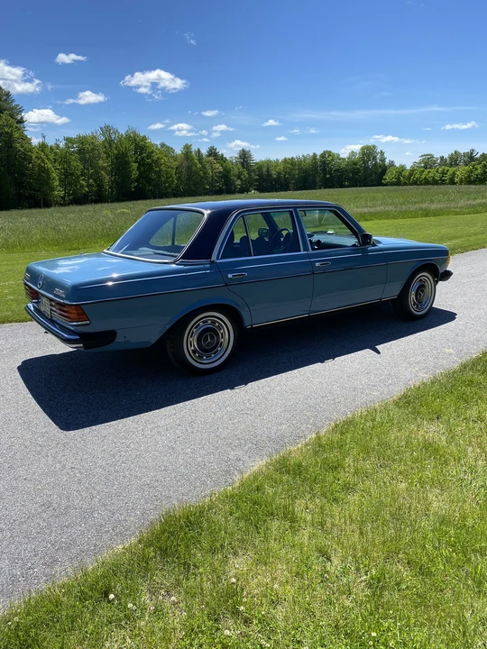 1980 Mercedes-Benz W123 Sedan - Image 7 of 31