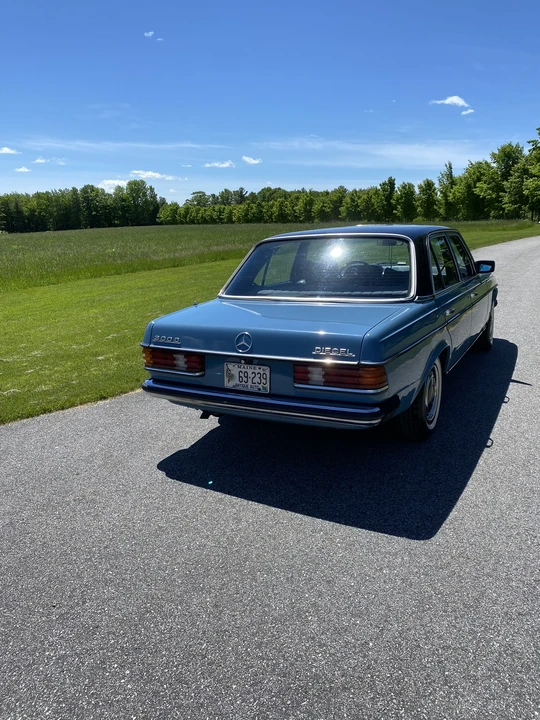 1980 Mercedes-Benz W123 Sedan - Image 8 of 31