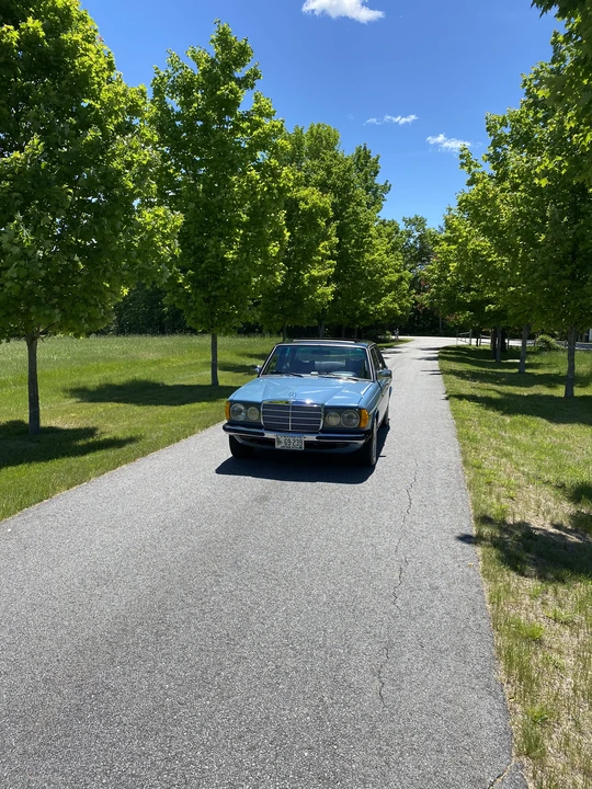 1980 Mercedes-Benz W123 Sedan - Image 3 of 31