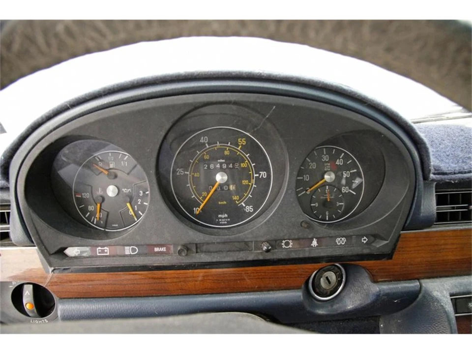 1980 Mercedes-Benz W123 Sedan - Image 31 of 31