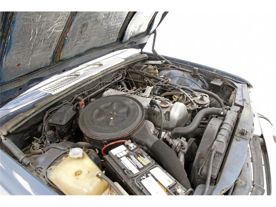 1980 Mercedes-Benz W123 Sedan - Image 11 of 31