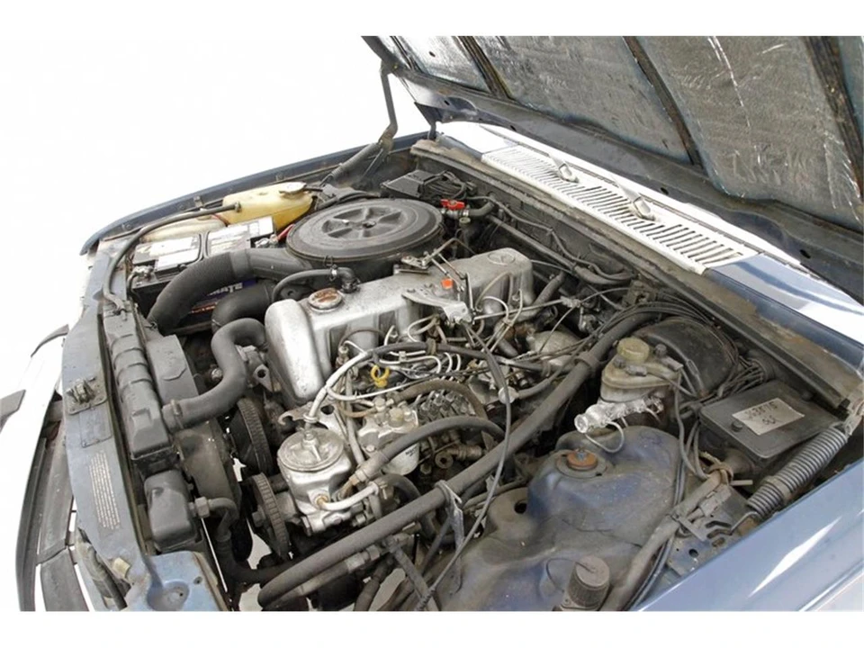 1980 Mercedes-Benz W123 Sedan - Image 10 of 31