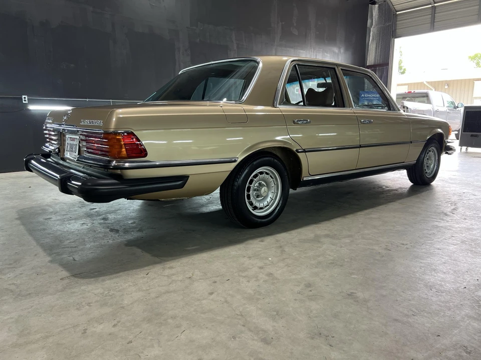 1980 Mercedes-Benz W116 S-Class - Image 8 of 31