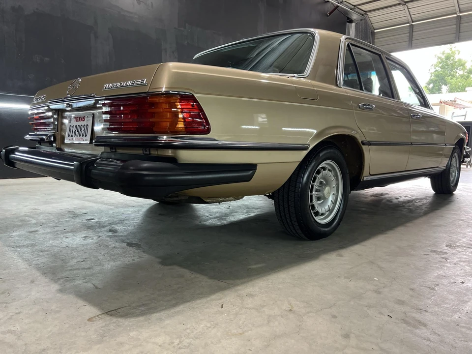 1980 Mercedes-Benz W116 S-Class - Image 7 of 31