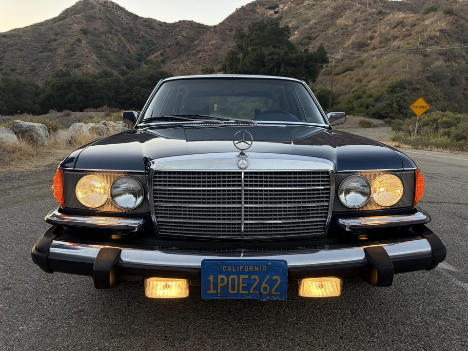 1980 Mercedes-Benz W116 S-Class - Image 4 of 31
