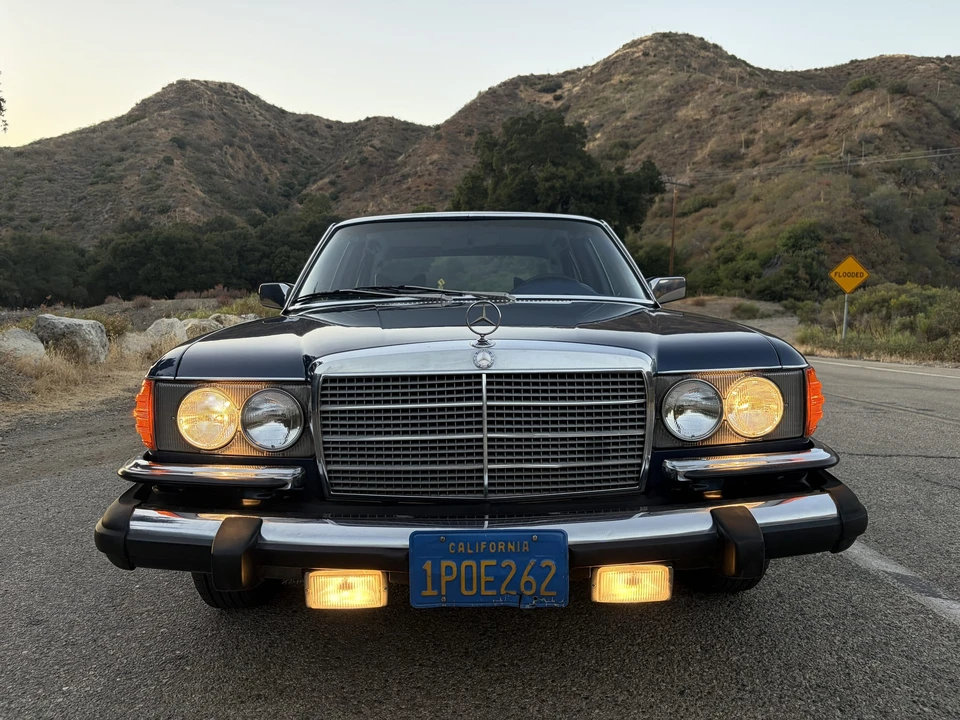 1980 Mercedes-Benz W116 S-Class - Image 3 of 31