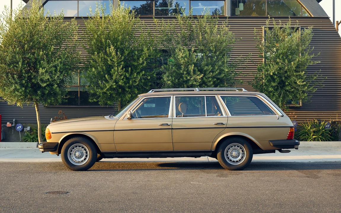 1980 Mercedes-Benz W123 Wagon (S123) - Image 2 of 31