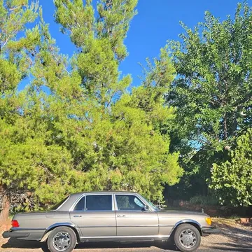 1980 Mercedes-Benz 400 SEL Sedan 4D