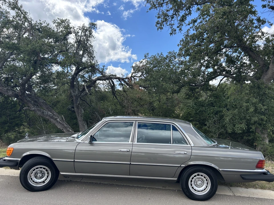 1980 Mercedes-Benz W116 S-Class - Image 8 of 31