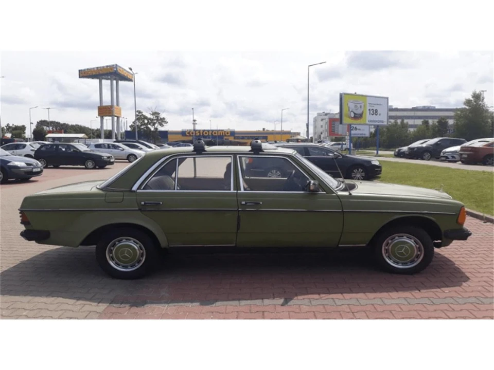 1980 Mercedes-Benz W123 Sedan - Image 2 of 8