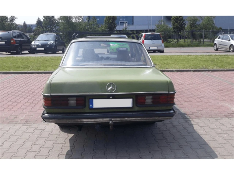 1980 Mercedes-Benz W123 Sedan - Image 5 of 8