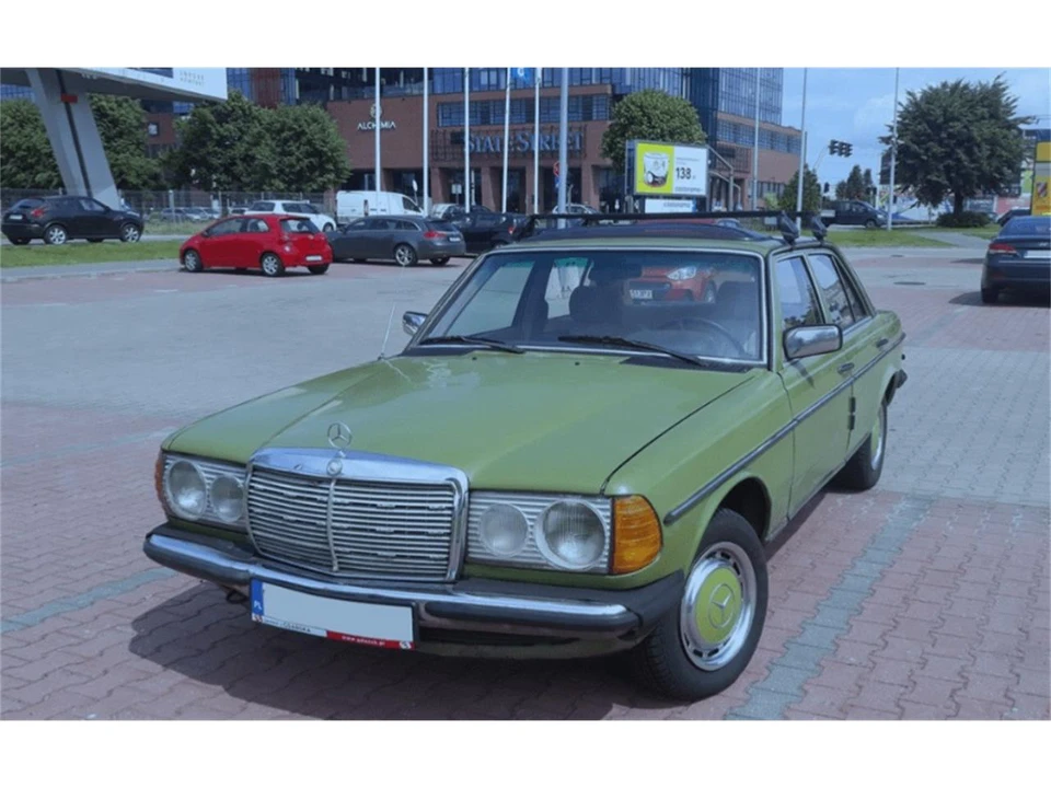 1980 Mercedes-Benz W123 Sedan - Image 3 of 8