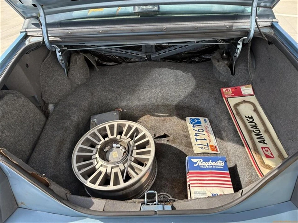 1980 Mercury Cougar 4th+ Gen - Image 7 of 31