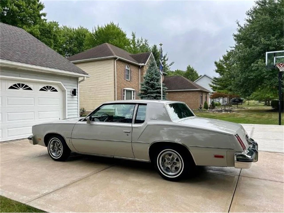 1980 Oldsmobile Cutlass 5th Gen - Image 11 of 25