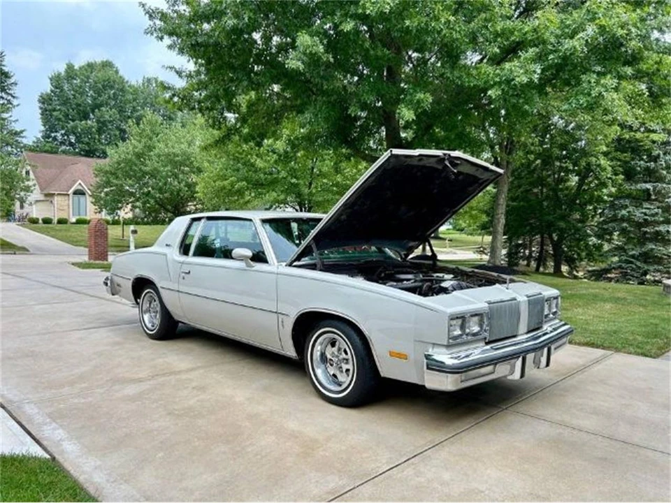 1980 Oldsmobile Cutlass 5th Gen - Image 9 of 25