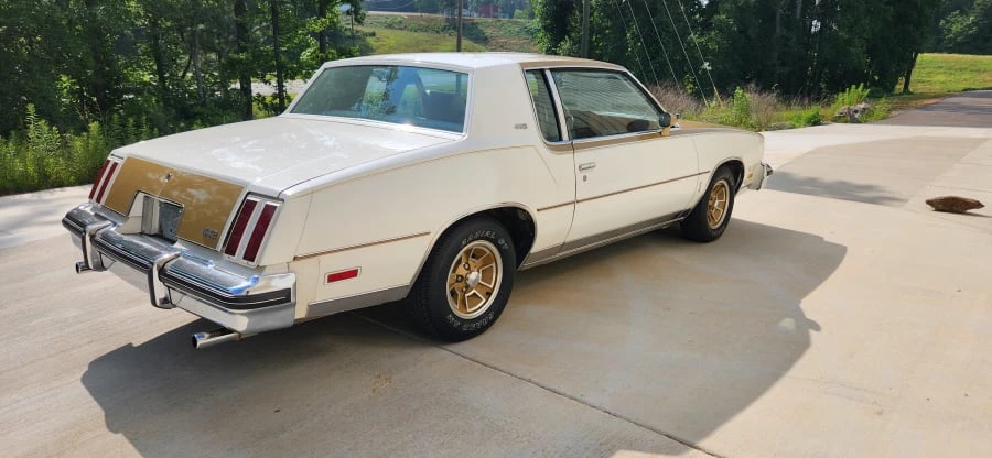 1980 Oldsmobile Cutlass 5th Gen - Image 10 of 17