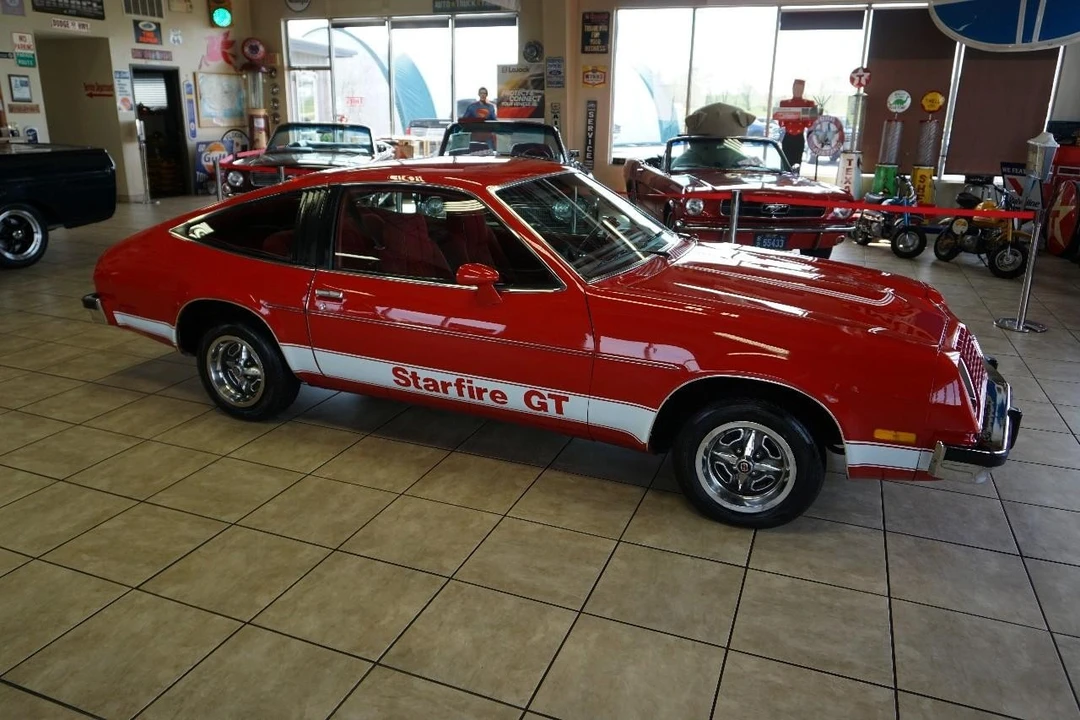1980 Oldsmobile Starfire - Image 10 of 31