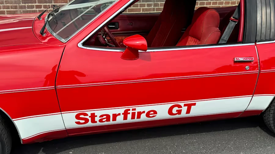1980 Oldsmobile Starfire - Image 4 of 11