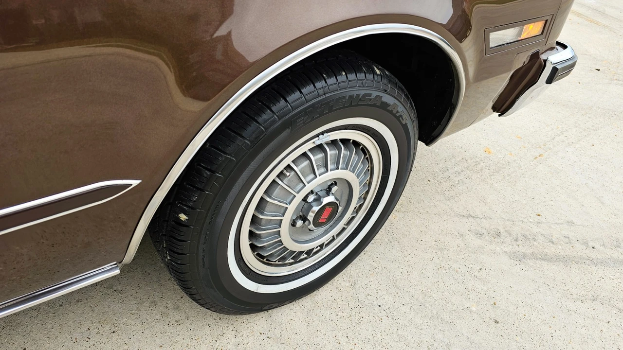 1980 Oldsmobile Toronado - Image 18 of 21