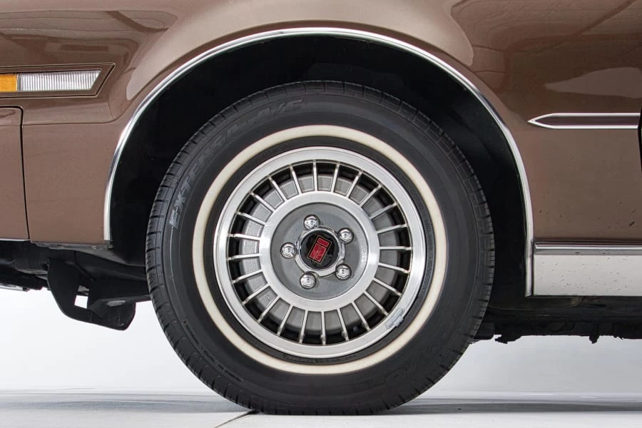 1980 Oldsmobile Toronado - Image 17 of 31