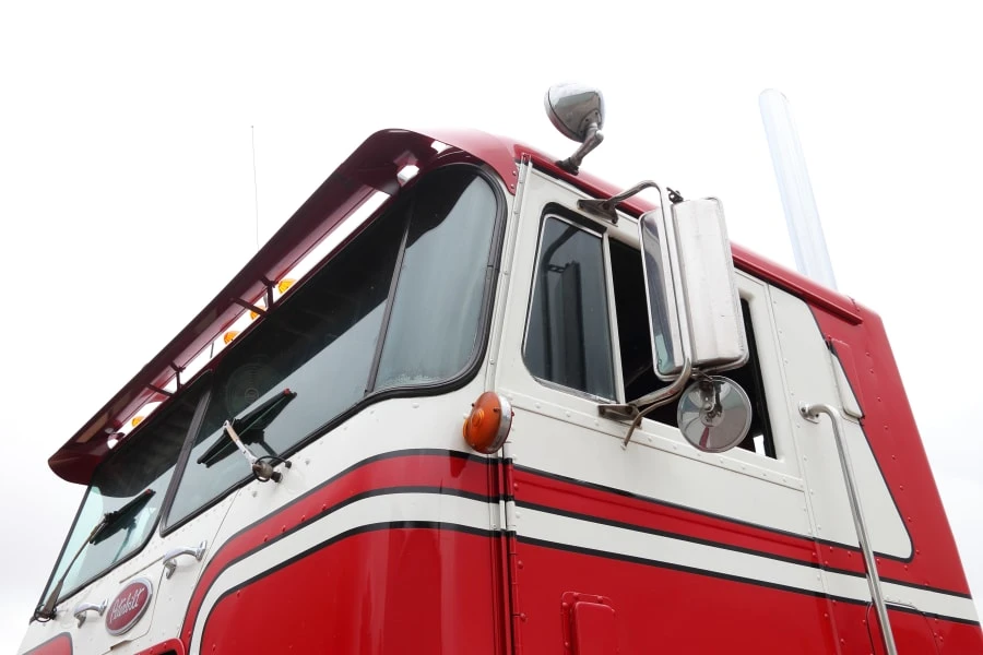 1980 Peterbilt - Image 16 of 31