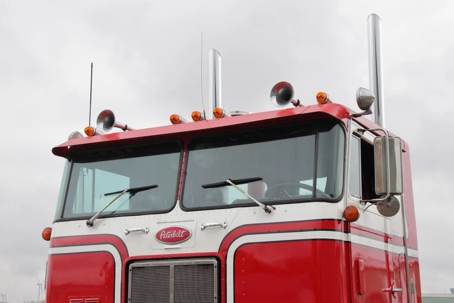 1980 Peterbilt - Image 6 of 31