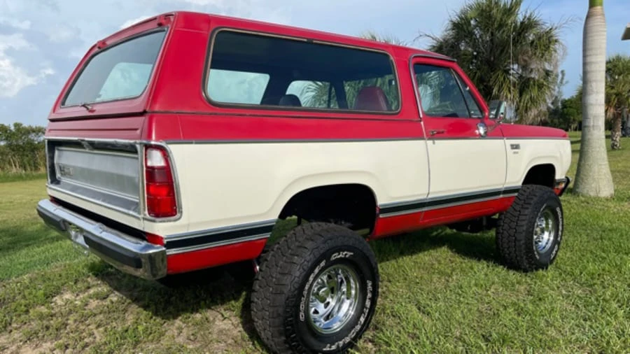 1980 Plymouth Trail Duster - Image 3 of 27