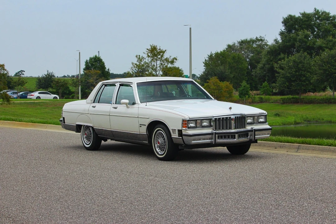 1980 Pontiac Bonneville 5th+ Gen - Image 9 of 31