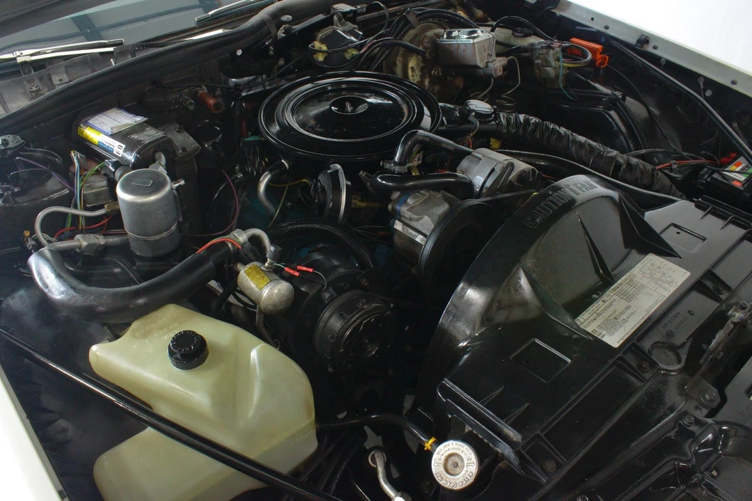 1980 Pontiac Bonneville 5th+ Gen - Image 16 of 31