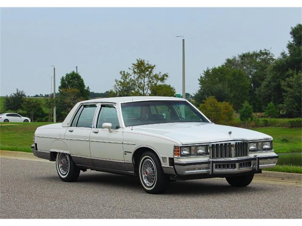 1980 Pontiac Bonneville 5th+ Gen - Image 9 of 12