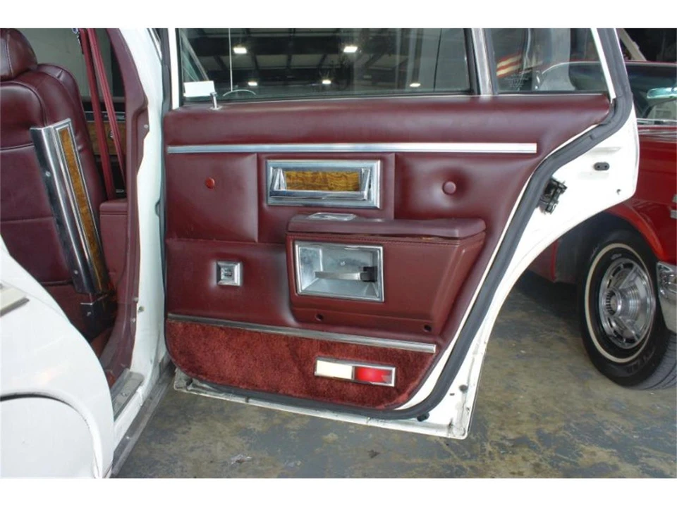 1980 Pontiac Bonneville 5th+ Gen - Image 5 of 12