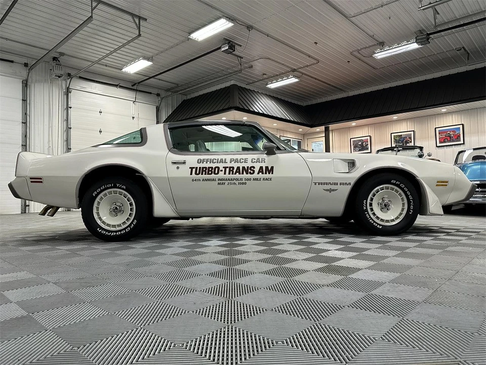 1980 Pontiac Firebird 2nd Gen - Image 17 of 31
