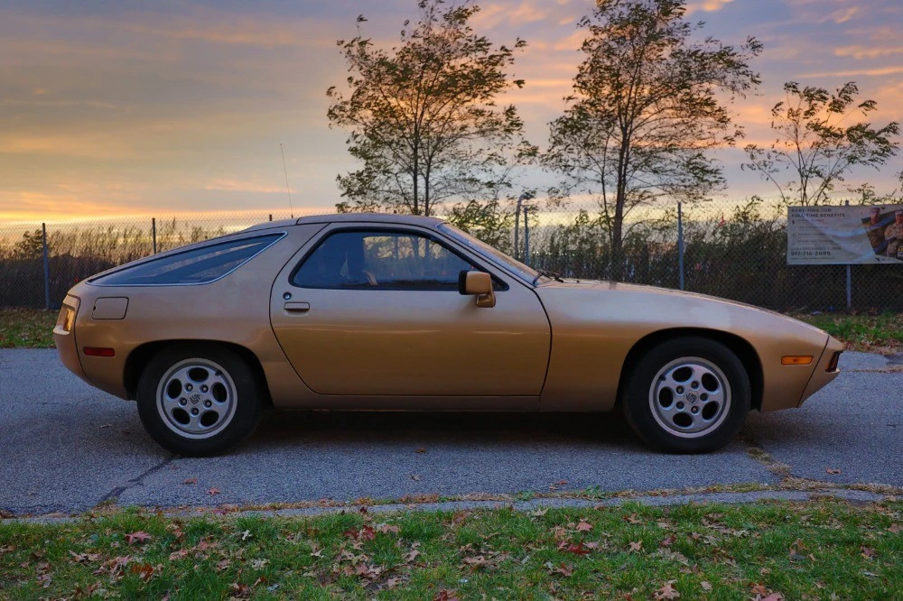 1980 Porsche 928 - Image 2 of 5