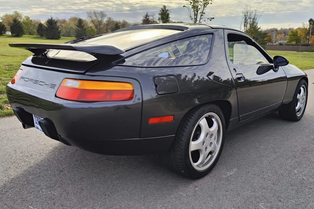 1980 Porsche 928 S - Image 5 of 31