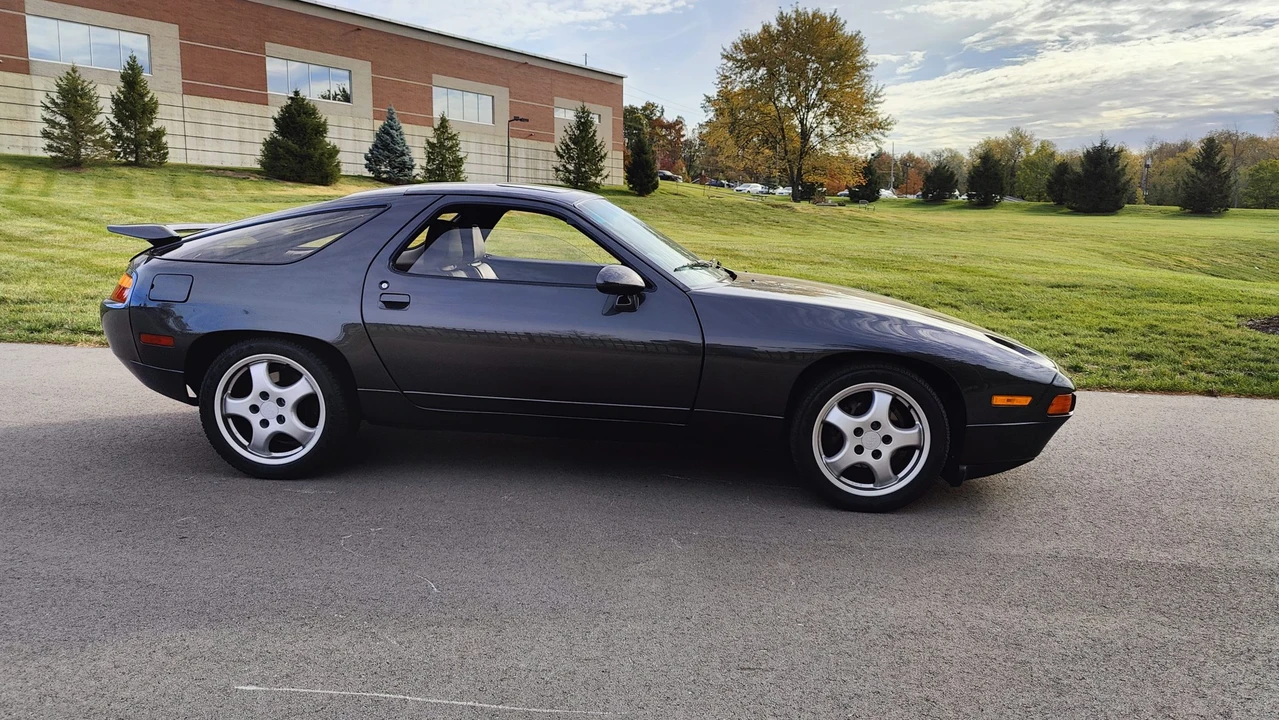 1980 Porsche 928 S - Image 9 of 31