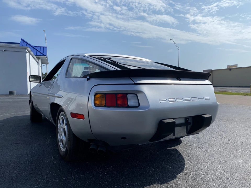 1980 Porsche 928 S - Image 12 of 31