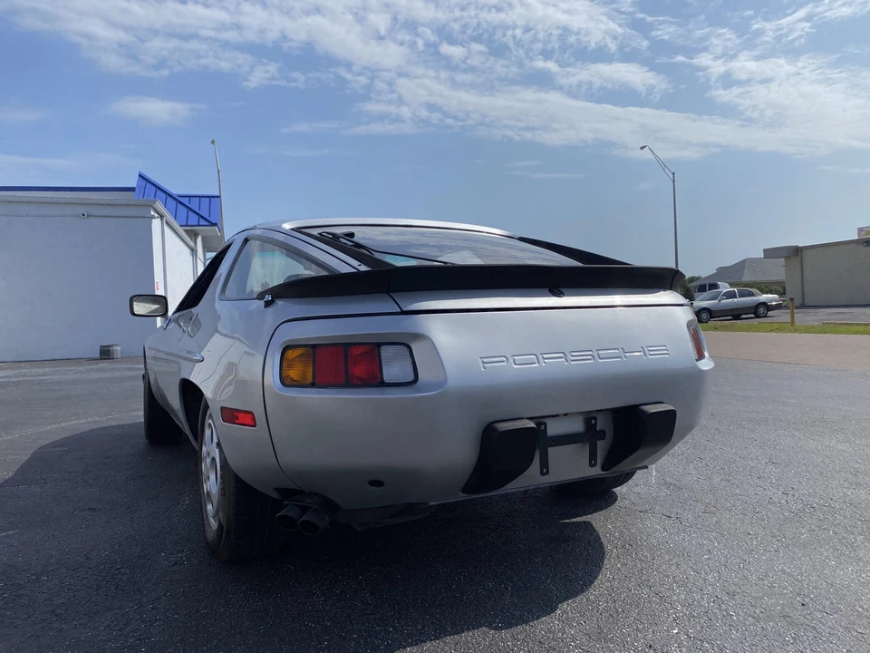 1980 Porsche 928 S - Image 13 of 31