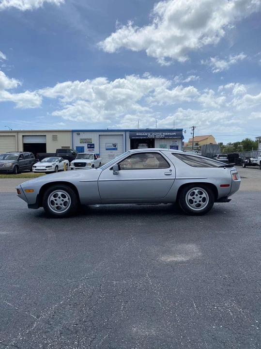 1980 Porsche 928 S - Image 9 of 31