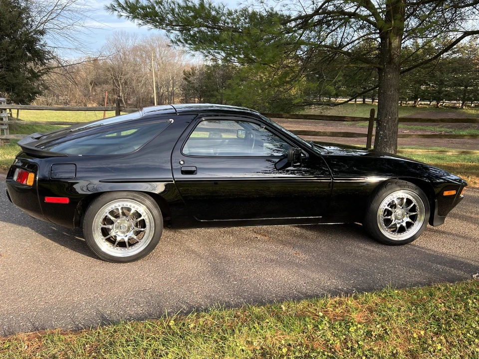 1980 Porsche 928 S - Image 8 of 31