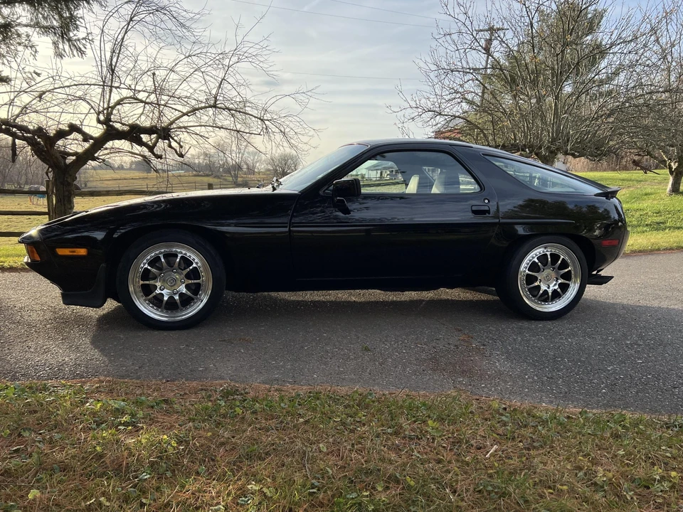 1980 Porsche 928 S - Image 2 of 31