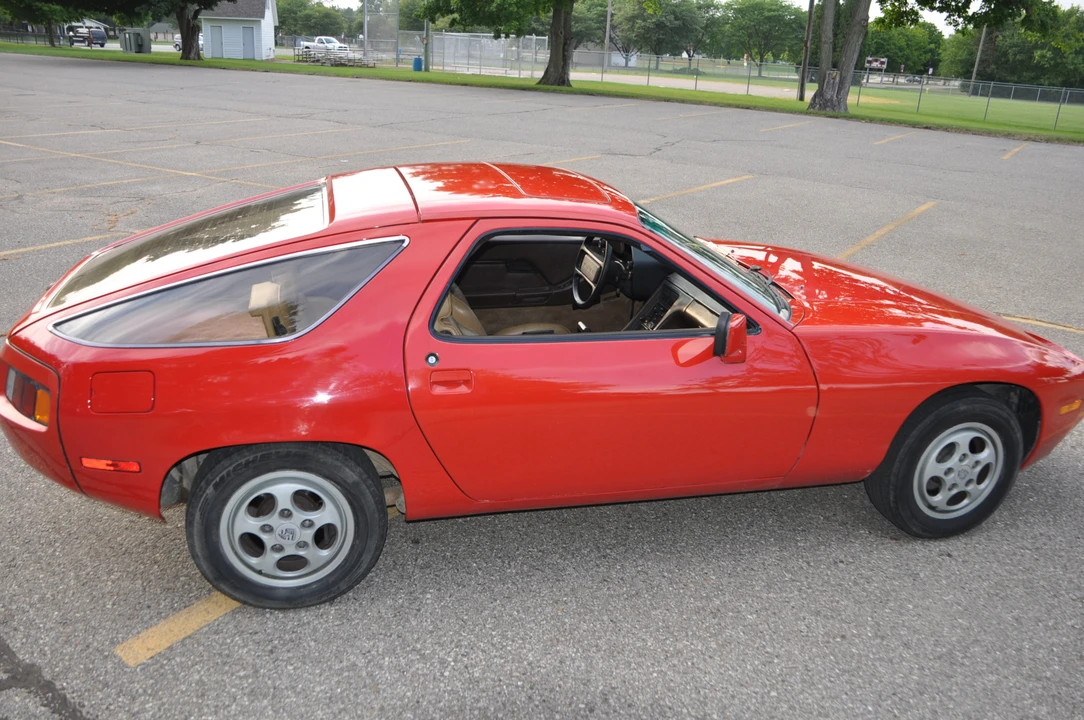 1980 Porsche 928 S - Image 9 of 31