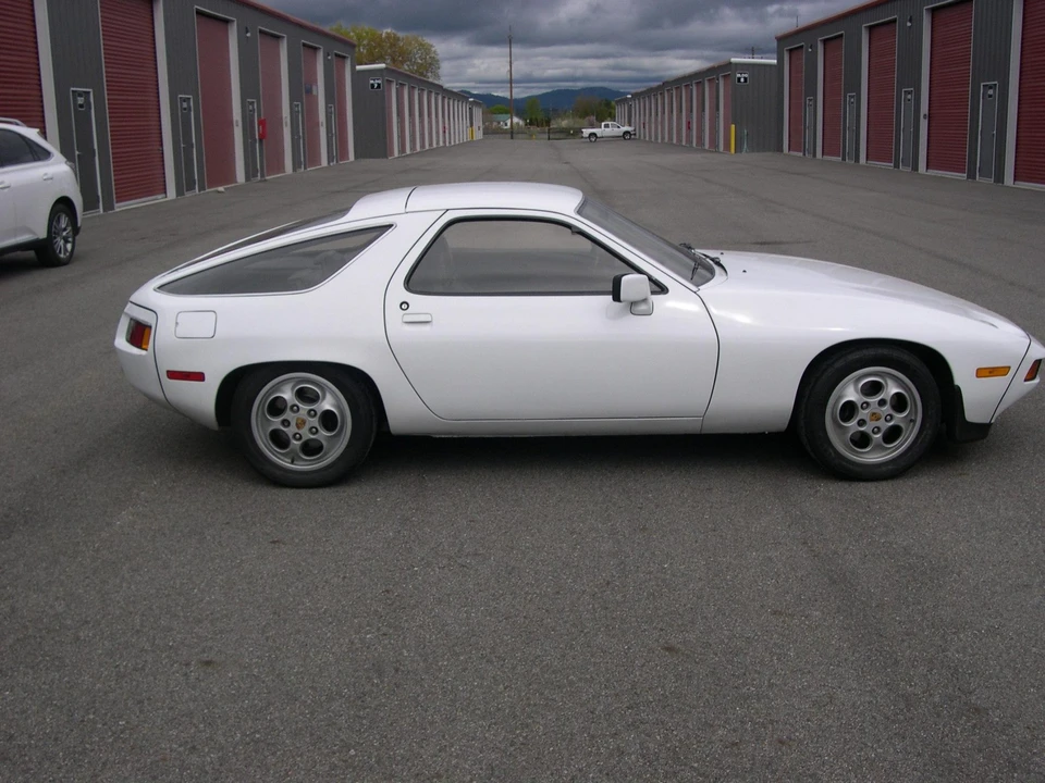 1980 Porsche 928 S - Image 13 of 31