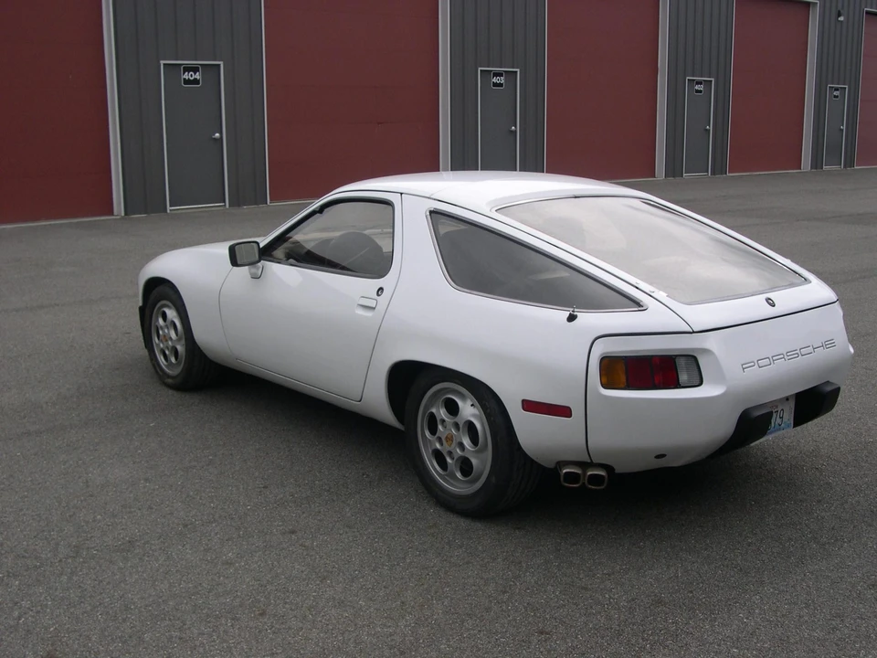 1980 Porsche 928 S - Image 9 of 31