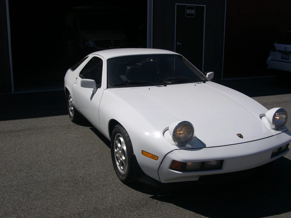 1980 Porsche 928 S - Image 2 of 31